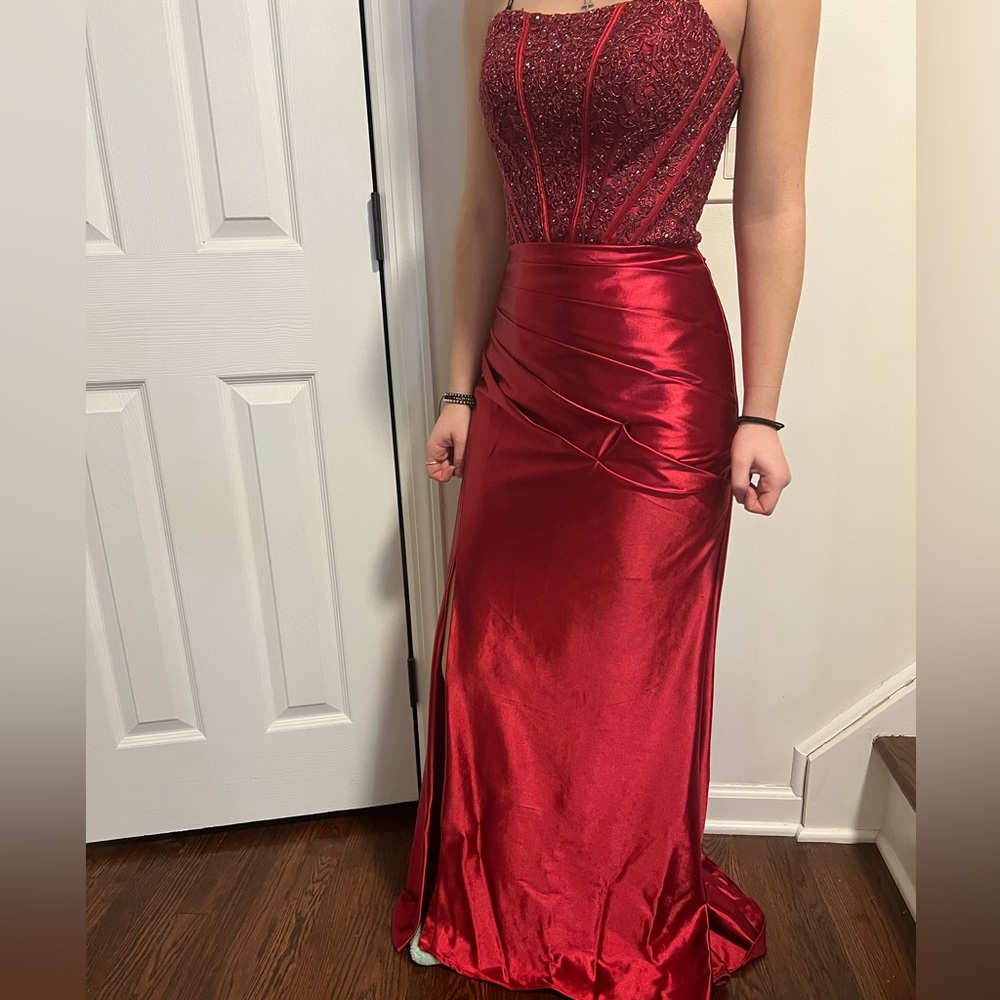 Camille La Vie red Prom Dress Size 2